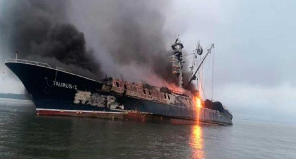 29 crew members rescued from Venezuelan-flagged vessel off Colombian coast. (Photo internet reproduction)