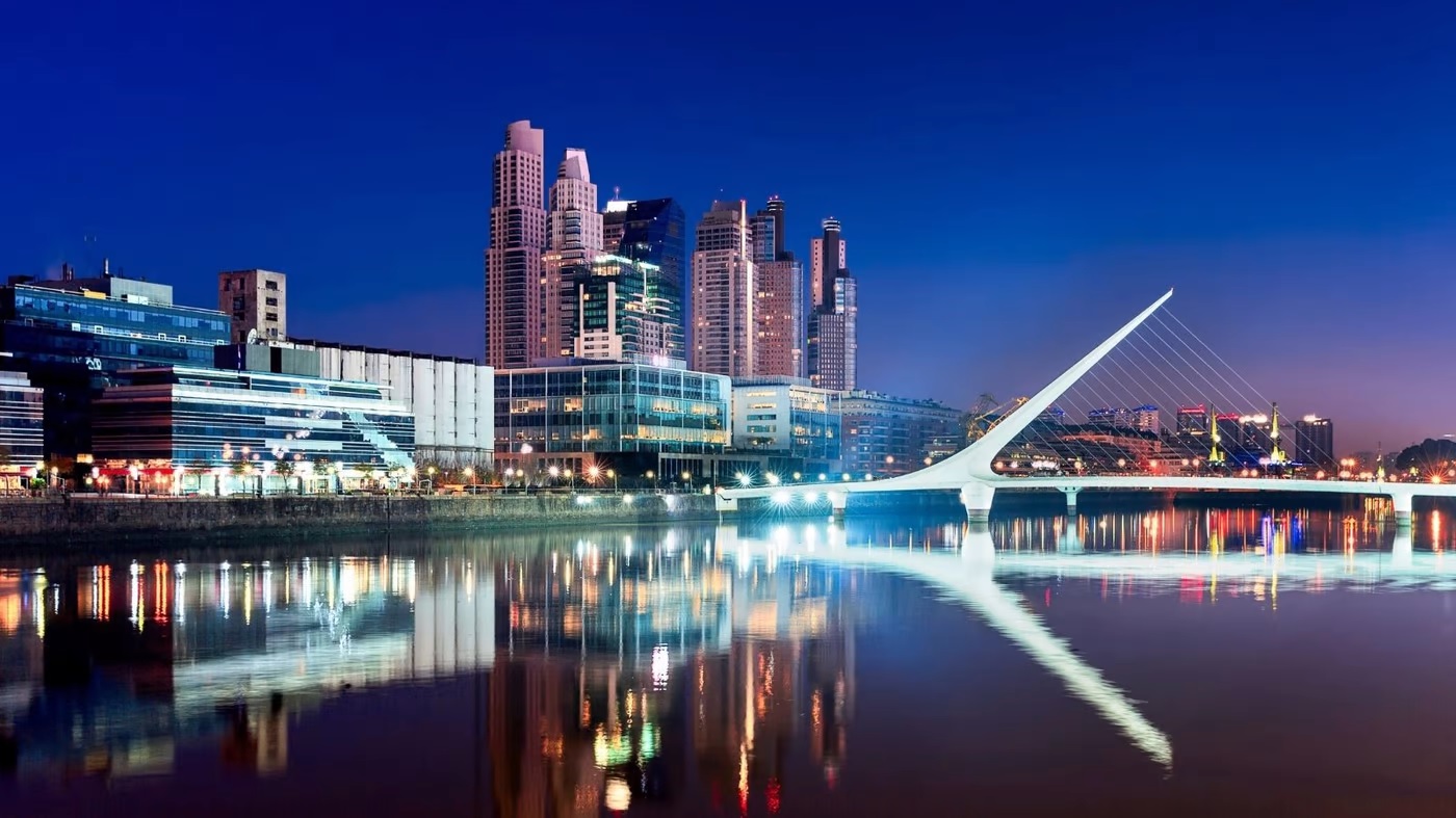 Puerto Madero in Buenos Aires is the most expensive considering the square meters to be launched, reaching US$6,171.