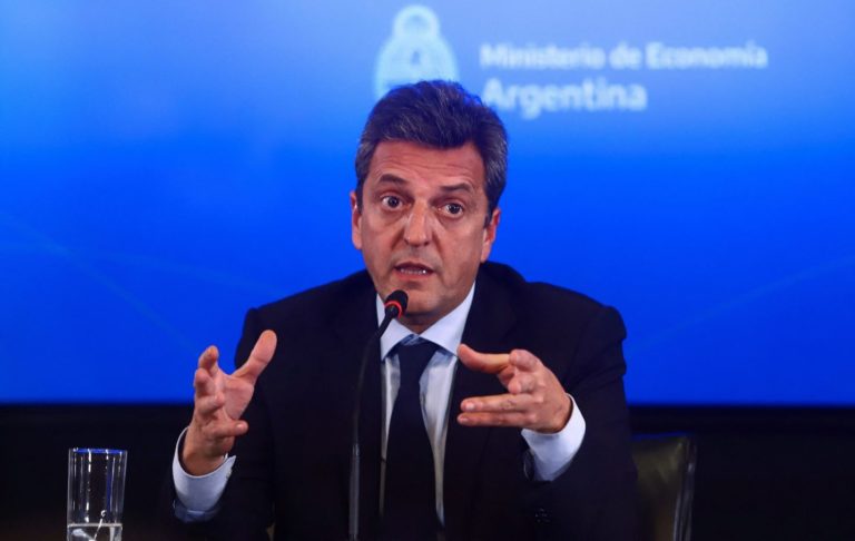 Argentine Economy Minister travels to Washington DC to seek investment