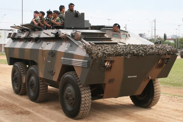 Government approves donation of Brazilian Army armored vehicles to Uruguay