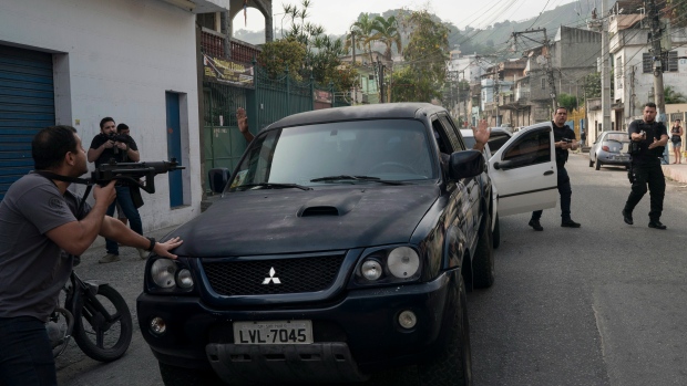 Kill or be killed – Rio de Janeiro Police and their fight against militias and crime gangs