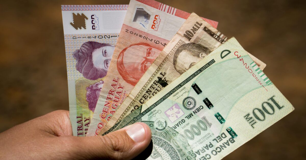 Various,Banknotes,Of,Paraguayan,Guaraní,(pyg),,Currency,Of,Paraguay