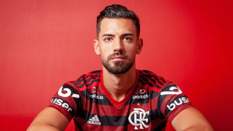 Former Flamengo defender stabbed in Italy
