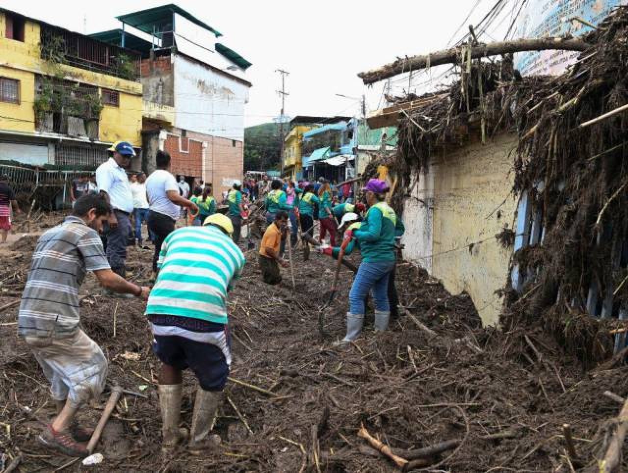 At least 22 dead and more than half a hundred missing in mudslides in north-central Venezuela. (Photo internet reproduction)