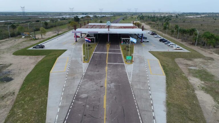 Paraguay, Argentina rehabilitate Yacyretá dam border crossing for public passenger transport
