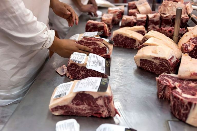 Brazilian meat exports drop 16% in February, says Abrafrigo