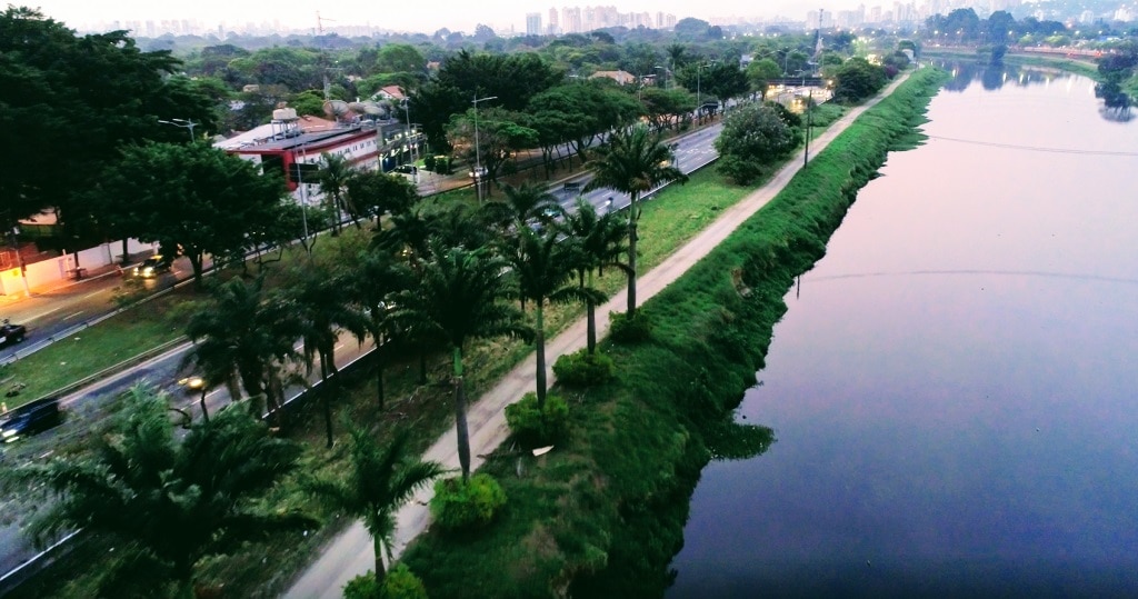 Bruno Covas Linear Park at the Pinheiros River in São Paulo City.