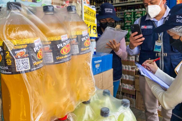 Methanol-infused drinks kill 54 people in Peru