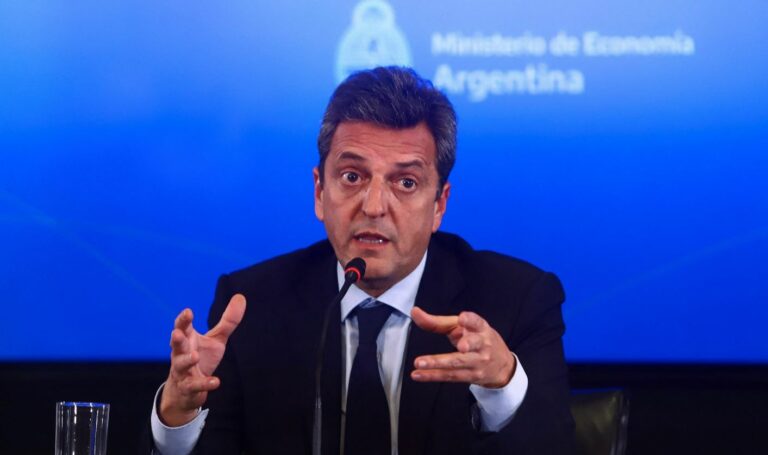 Argentina: public spending soared in September