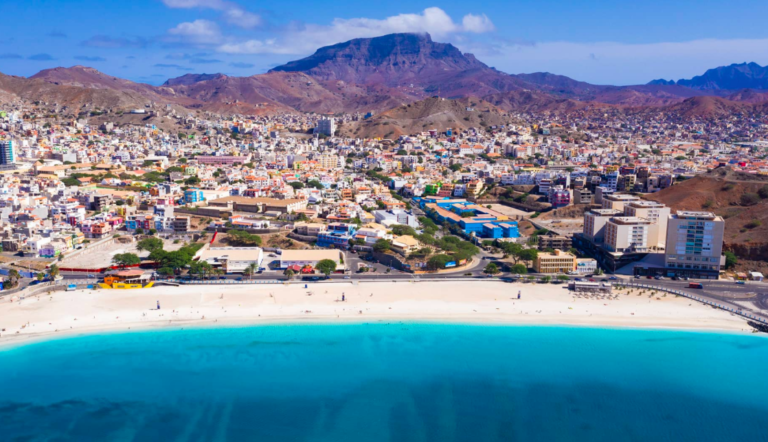 Cape Verde airports with almost 179,000 passengers in October