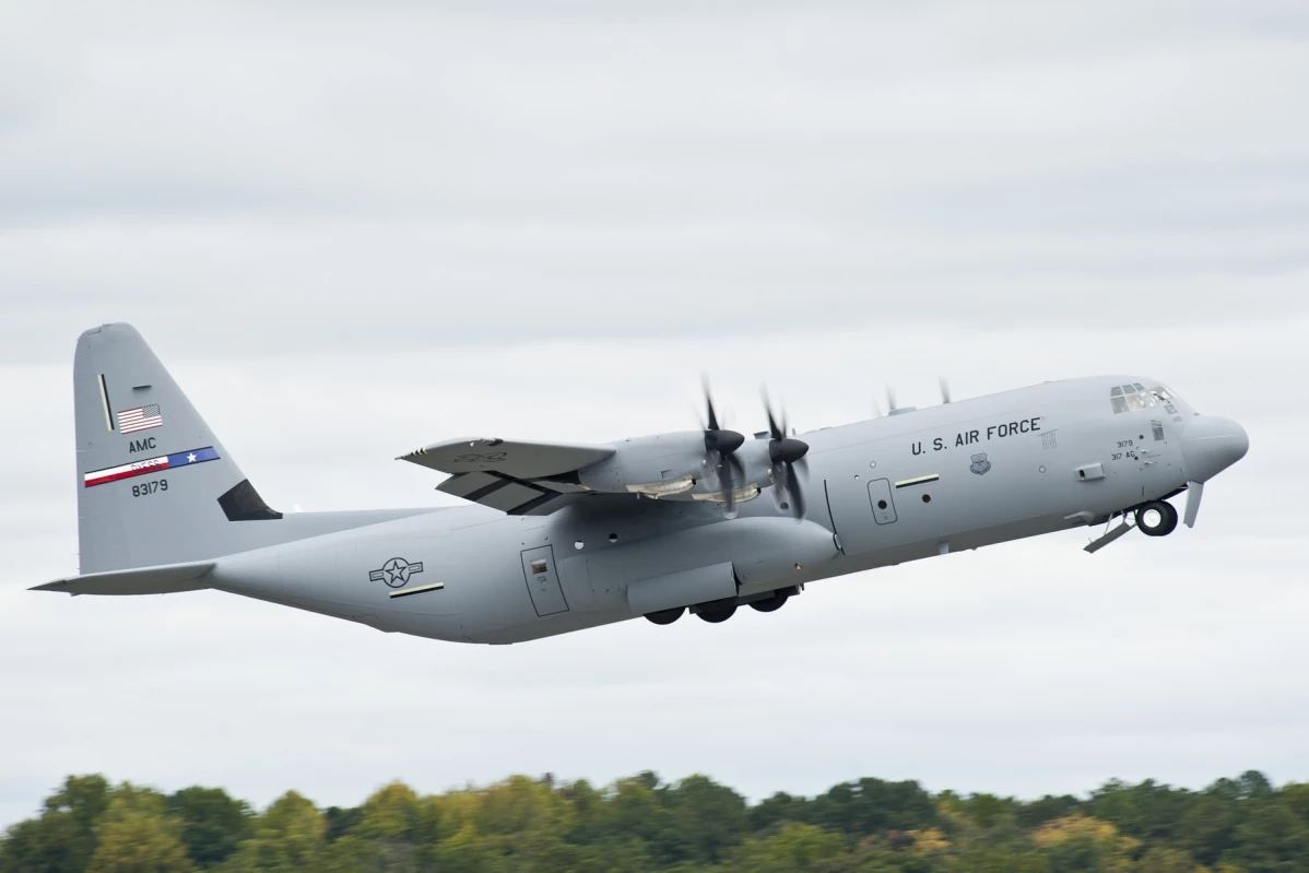 C-130J Super Hercules. (Photo internet reproduction)