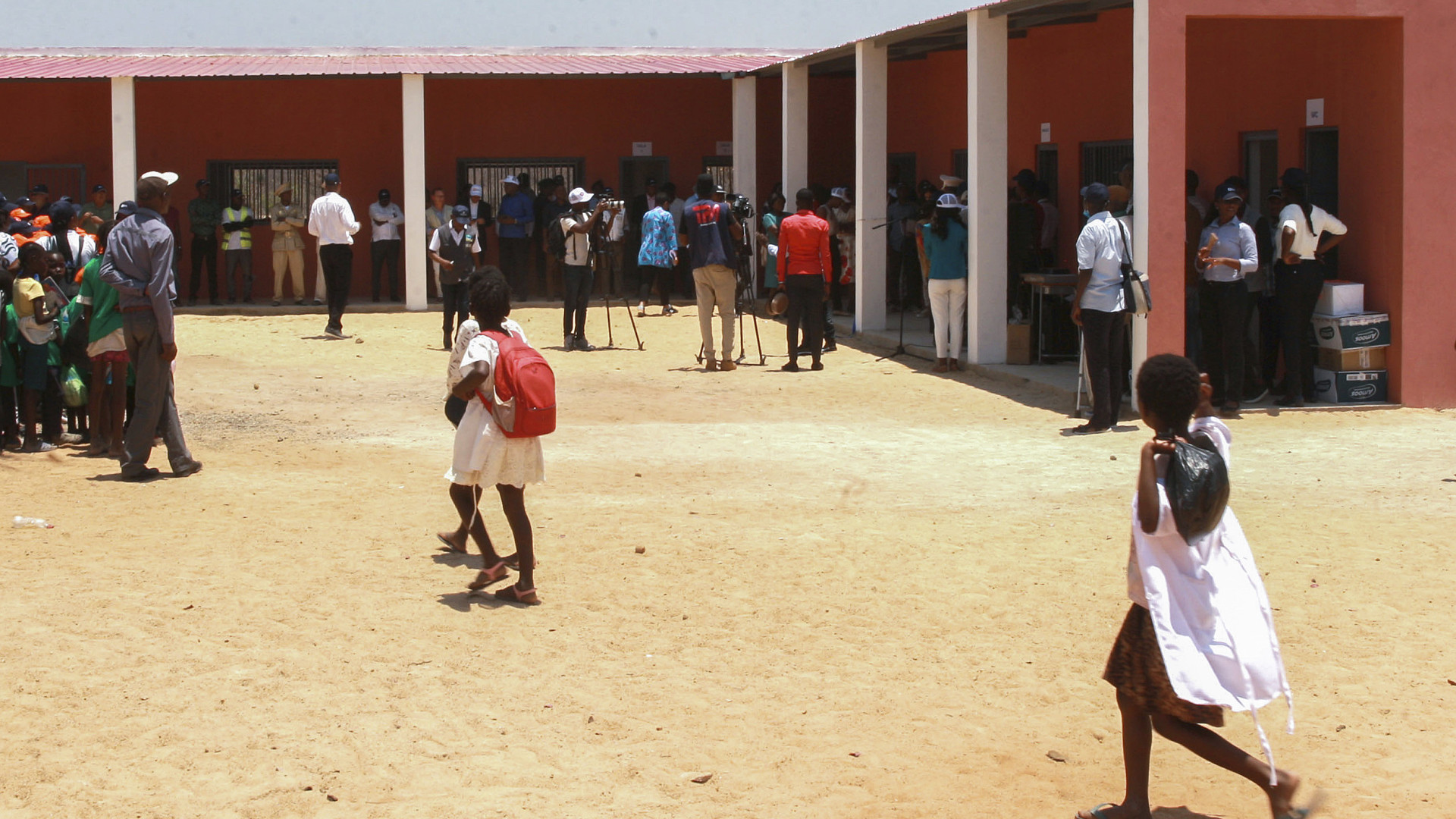 angola school