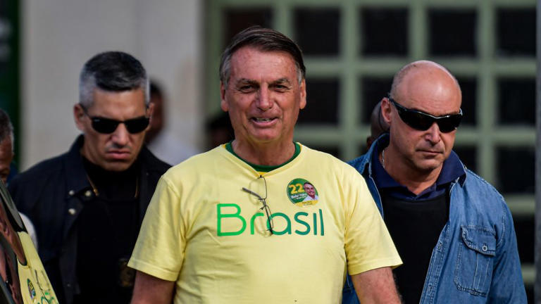 Former president Bolsonaro plans a triumphant return to Brazil 