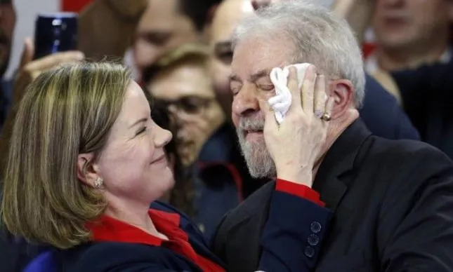 Gleisi Hoffmann, Luiz Lula da Silva. (Photo internet reproduction)