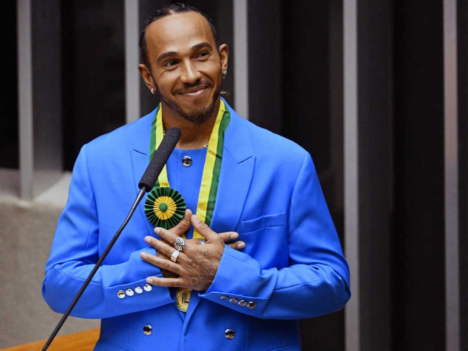 Lewis Hamilton received the title of Brazilian honorary citizen