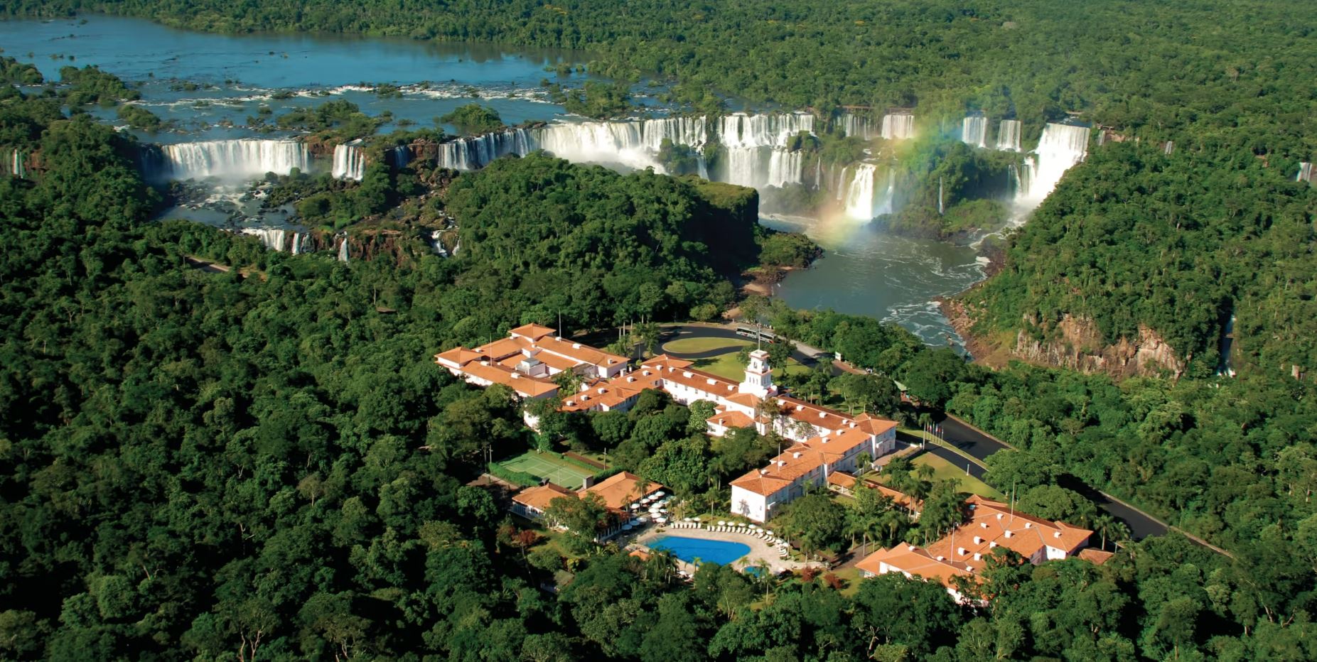 The Hotel das Cataratas was granted to the Belmond group, the same as the luxurious Copacabana Palace Hotel in Rio.