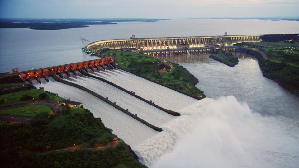 The Itaipú Hydroelectric Power Plant is a binational project belonging to Brazil and Paraguay.