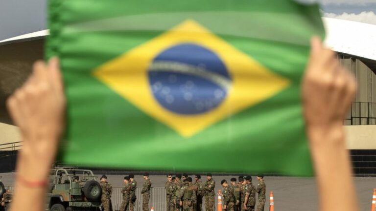 Brazil: how authorities act to demobilize Brazilian Spring protester camps in barracks