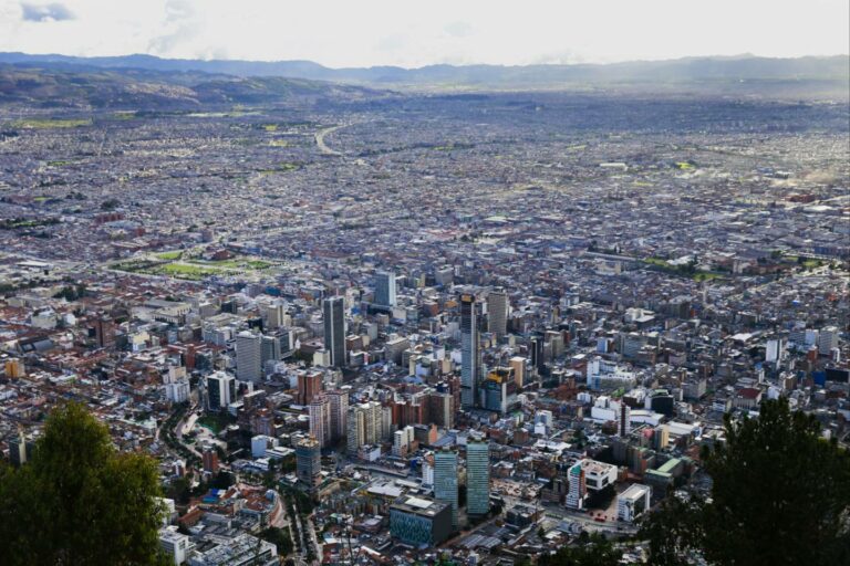 Colombian economic activity continues monthly deceleration rate in October