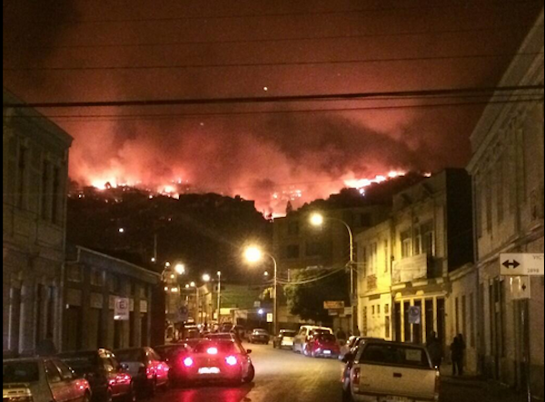 Chile decrees state of catastrophe in Viña del Mar due to uncontrolled fire. (Photo internet reproduction)