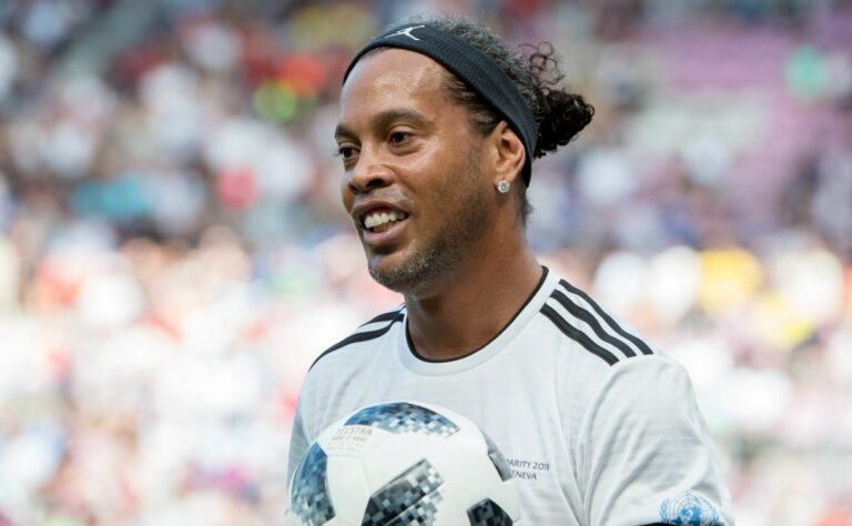 Without Ronaldinho Gaúcho, international portal updates the ranking of the 25 best players in history
