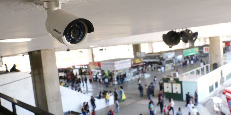 Organizations sue Public Ministry against surveillance via facial recognition cameras in São Paulo