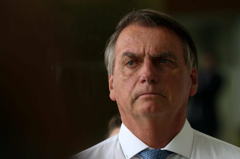 Bolsonaro speaks out on protesters’ invasions – ex-president is in the United States