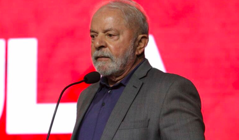 Lula da Silva calls conservatives “fanatics” and promises to “defeat them”