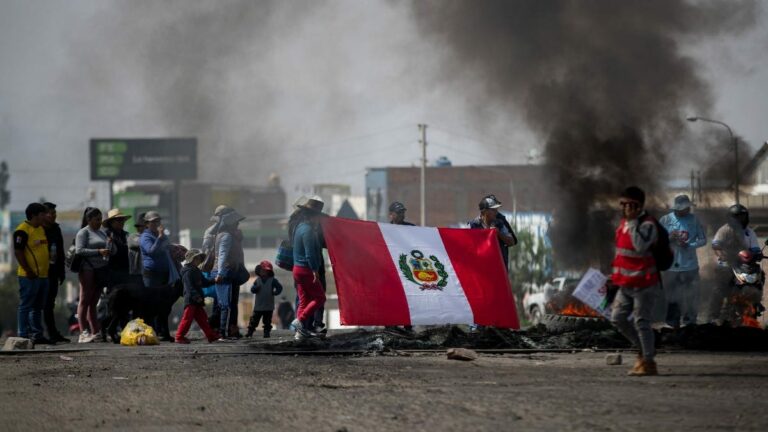 New protests in Peru