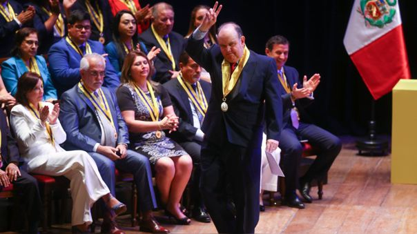 The leader of the right in Peru, Rafael López Aliaga, took office as mayor of Lima