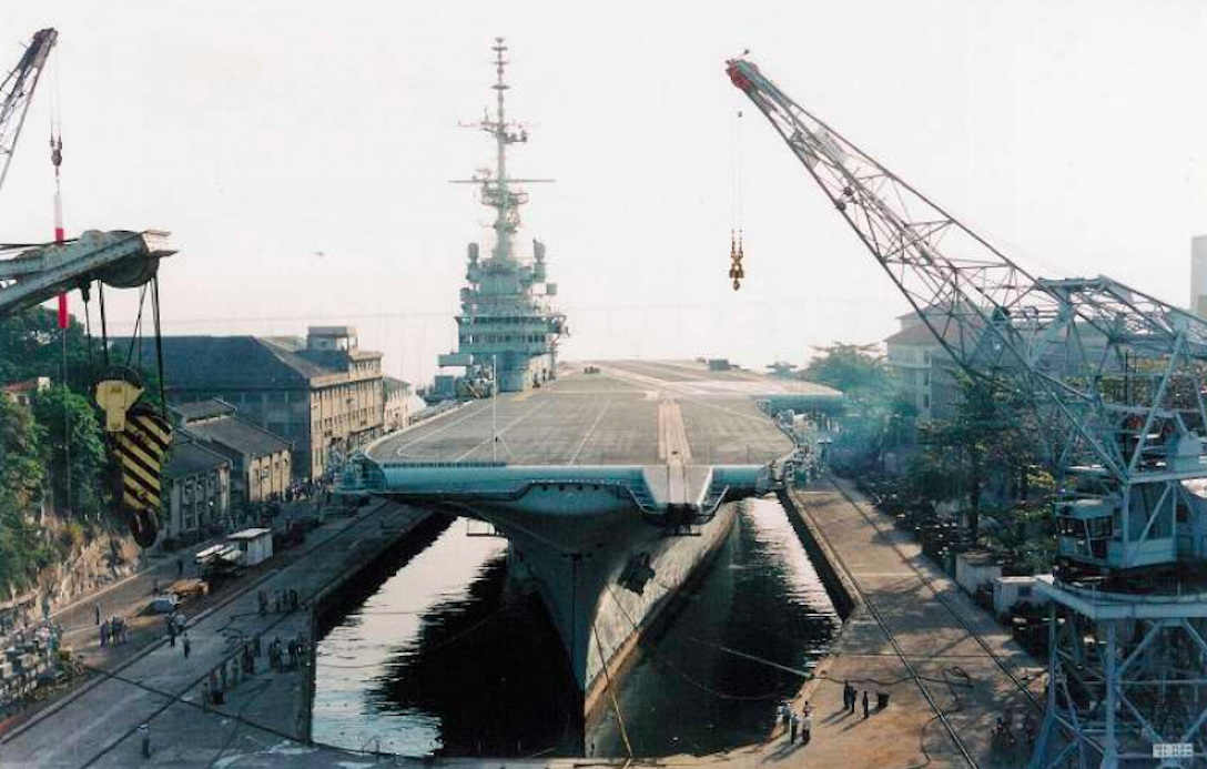 São Paulo aircraft carrier