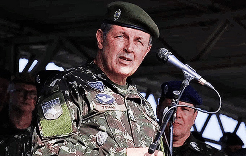 General Tomás is a very controversial figure within the Brazilian Spring movement, the largest grassroots movement the country has ever seen. (Photo internet reproduction)