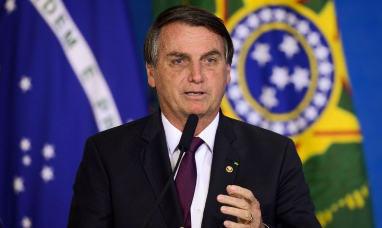 Brazil: Bolsonaro authorized more than 900,000 gun registrations
