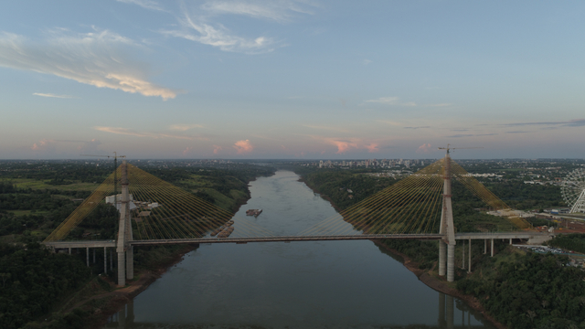 The Integration Bridge between Brazil and Paraguay. (Photo internet reproduction)