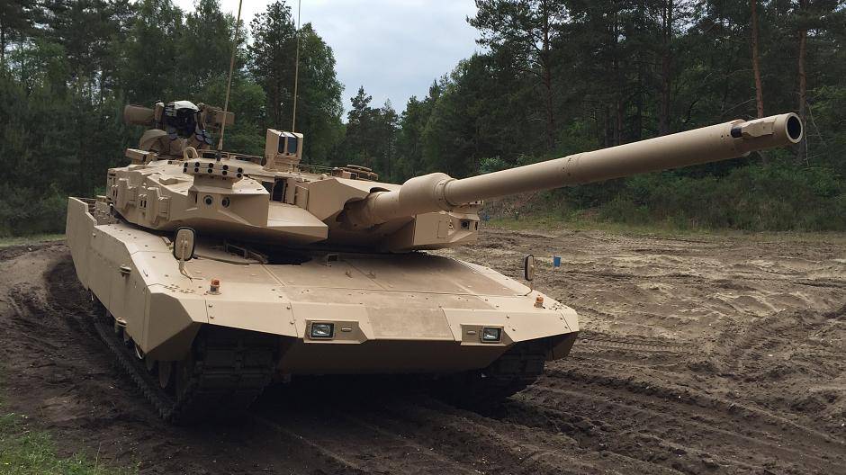 Germany's powerful Leopard tanks. (Photo internet reproduction)
