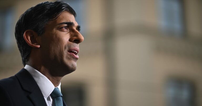 Rishi Sunak is the first to deliver long-range missiles to Ukraine, implicitly declaring war on Russia