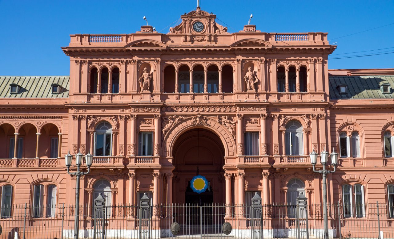 the-casa-rosada-in-buenos-aires-PJTTQ4U-1280x779