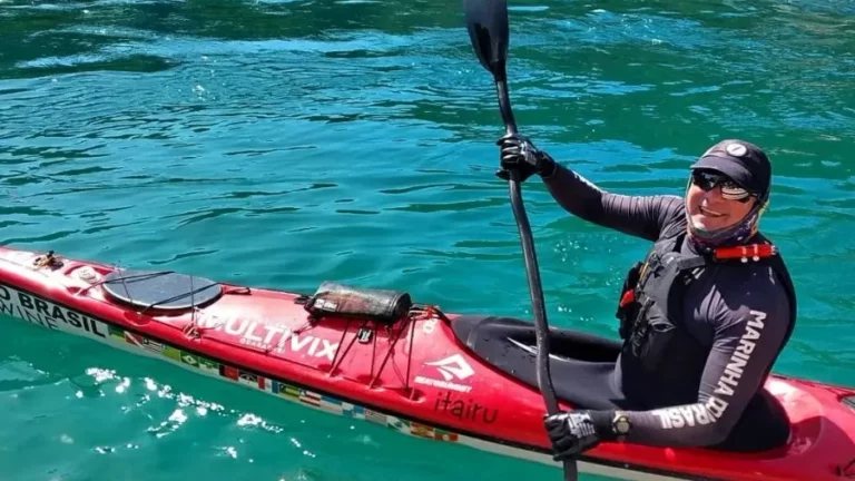 At 61, he decided to row 8,000 km along the Brazilian coast