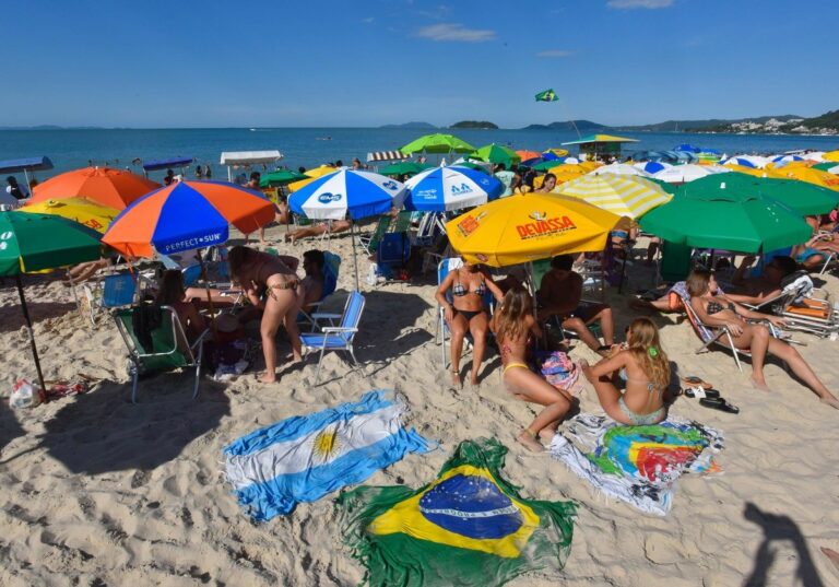 Brazil’s tourism industry would be doomed without Argentines, even more so in 2023