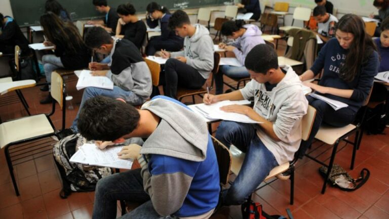 Brazilian students reach high school knowing less than their peers in other countries