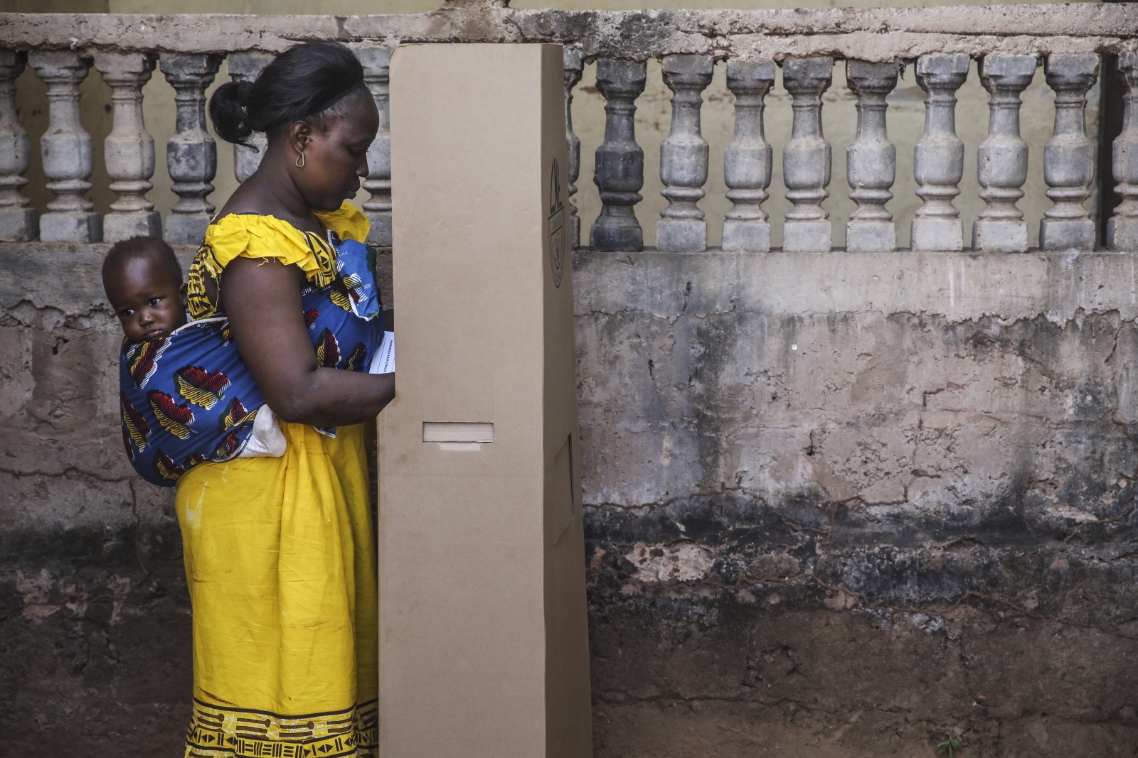voting booth-guinea