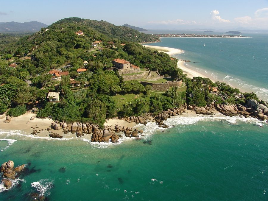 The Santa Catarina Island (Florianópolis). (Photo Internet reproduction)