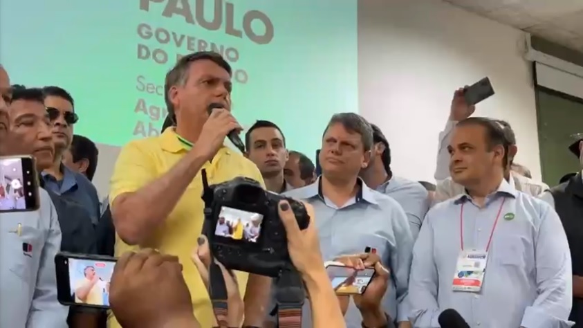 Bolsonaro criticizes demarcation of indigenous lands and rules out any candidacy in 2024 - Vimarsana News