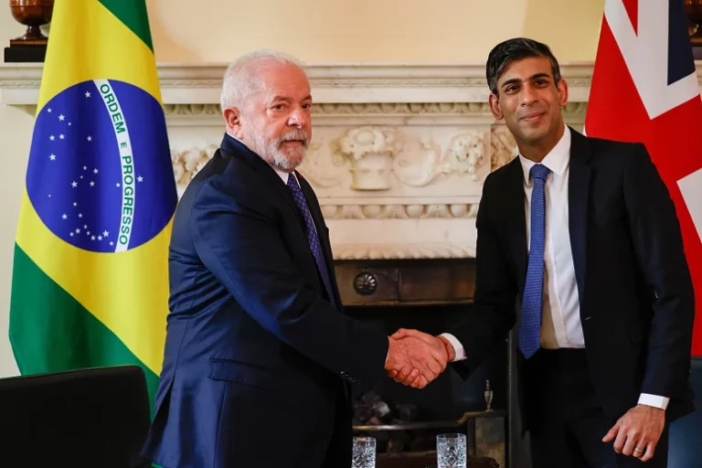 British PM receives Lula da Silva and promises contribution to Amazon Fund