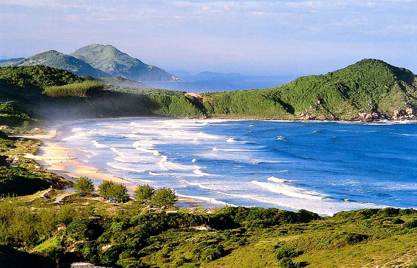 Santa Catarina has one of the most striking coastlines in South America. (Photo Internet reproduction)