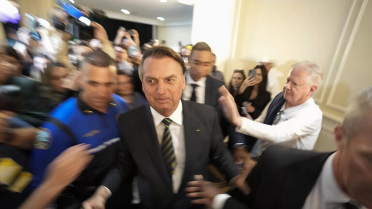 Brazil’s electoral court resumes proceedings on the eligibility of former president Bolsonaro