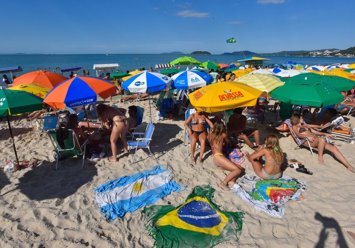 Argentine tourists in Florianópolis.