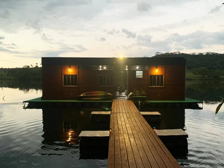 Brazilian fisherman turns dream of a houseboat into a lucrative business