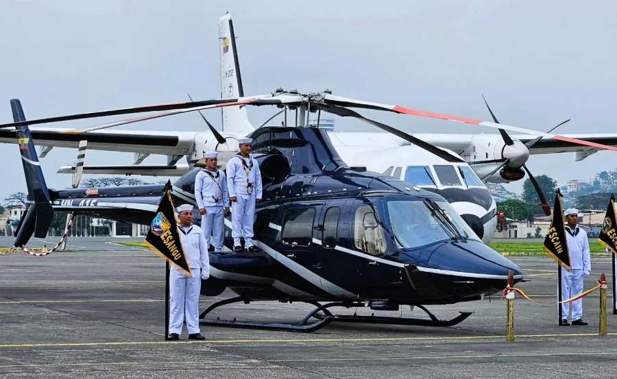 Ecuador's Navy enlists two additional helicopters for coastal operations. (Photo Internet repoduction)
