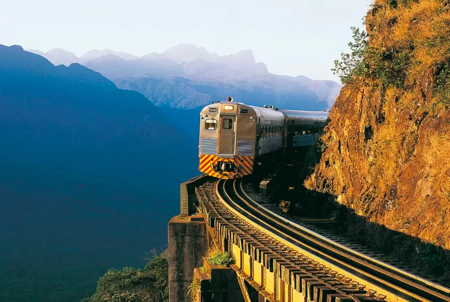 Meet the Serra do Mar train ride in Brazil selected one of the most beautiful in the world. (Photo Internet reproduction)
